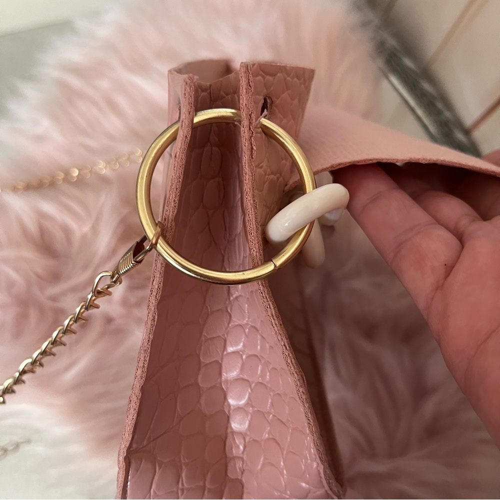 Pink Croc-Embossed Chain Bag - Picture 7 of 8